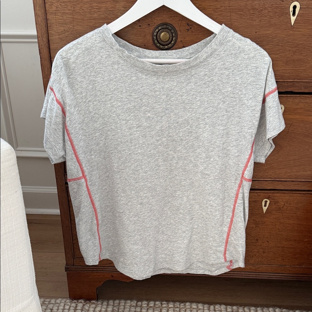 Lou & Grey Heather Gray Tee with Pink/Orange Trim Loft size XS Like New